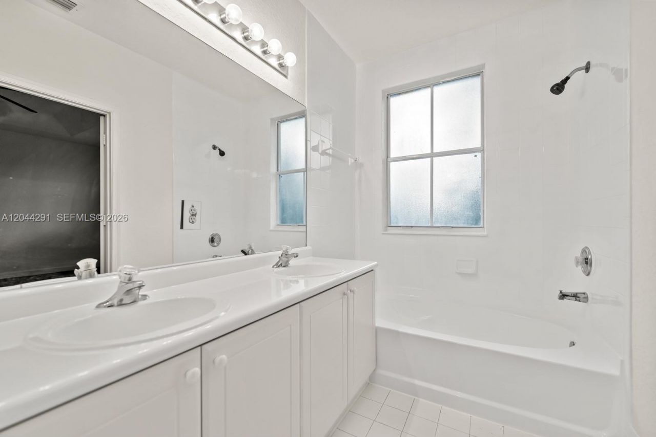 1466 SE 26th Ave, Homestead, FL 33035 Photo