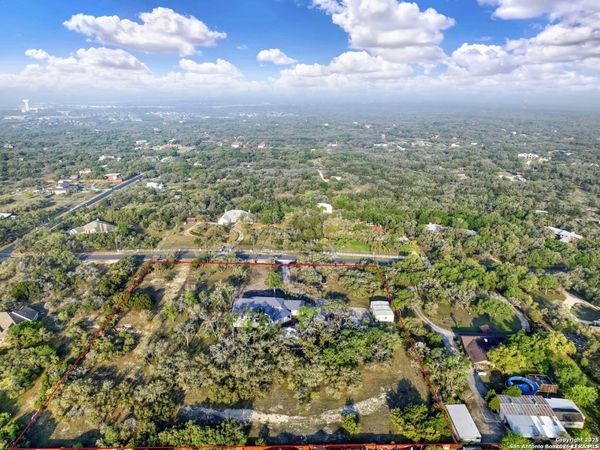 306 N ROLLING OAKS LN, San Antonio, TX 78253