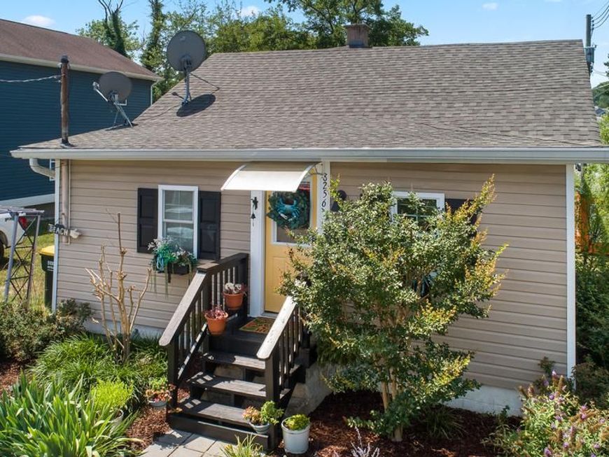 8256 D Street, Chesapeake Beach, MD 20732 Main Photo