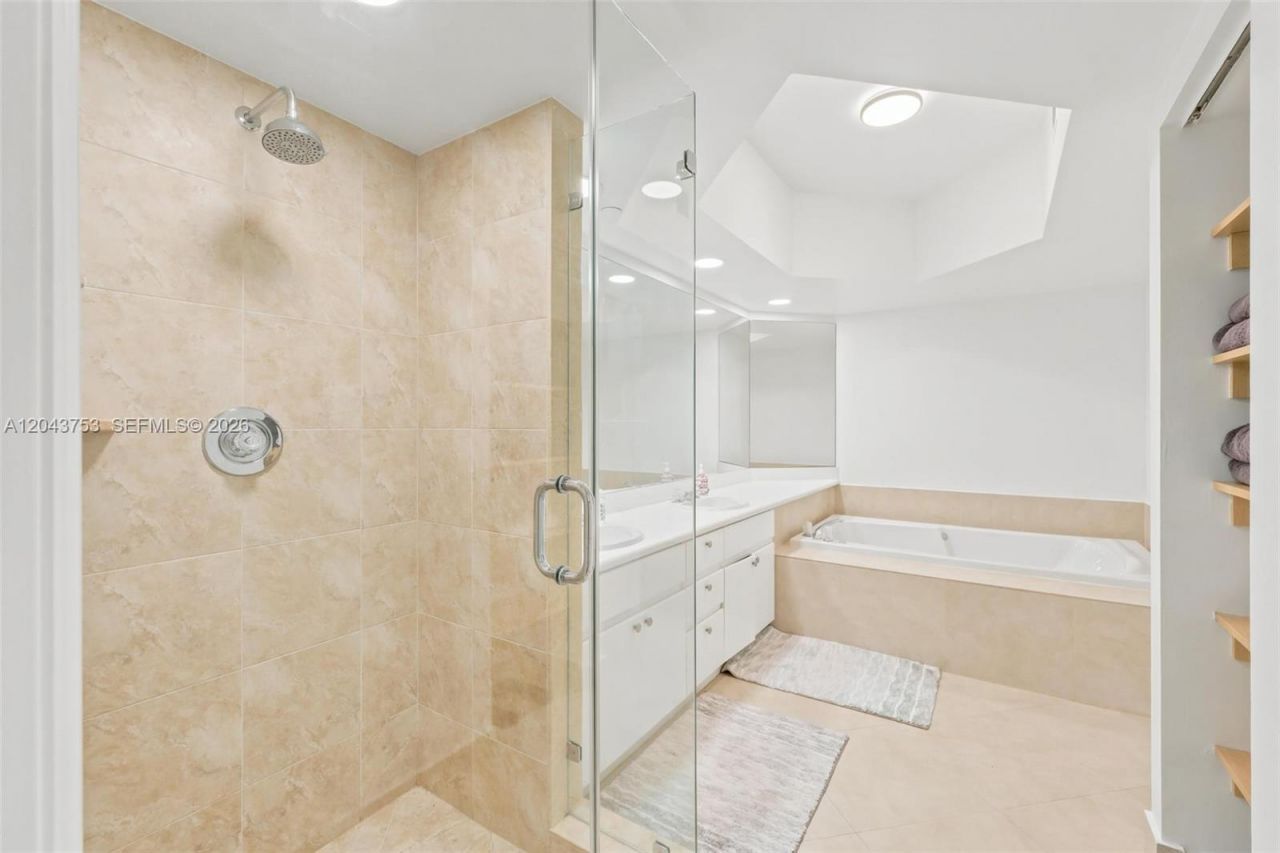 16485 Collins Ave , Unit WS6C, Sunny Isles Beach, FL 33160 Photo