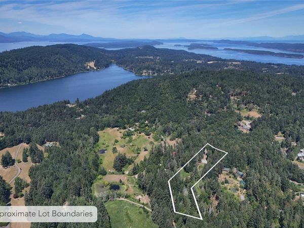 277 Stark Rd , Salt Spring, BC V8K 1M4
