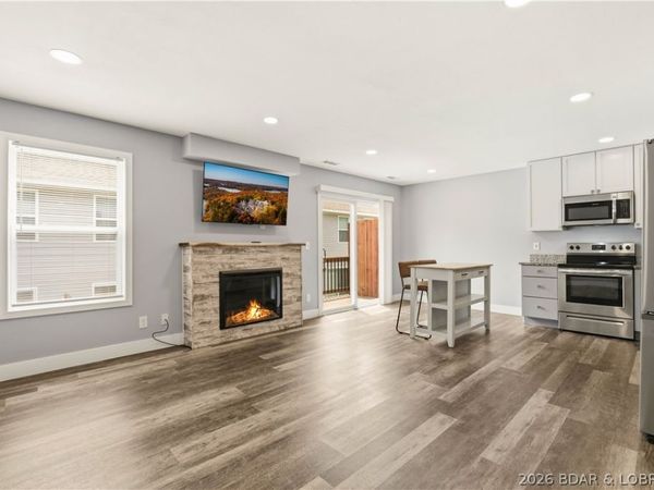 94 Crystal Springs Road, Linn Creek, MO 65052