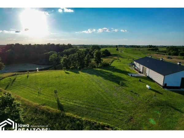 25416 Nuthatch Avenue, Bloomfield, IA 52537