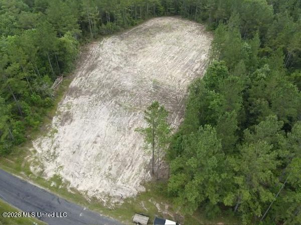 000 Stanford Lake Road , Poplarville, MS 39470