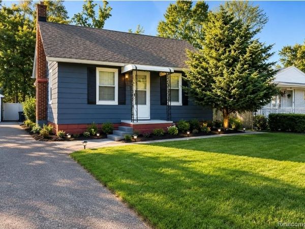71 Biltmore Drive, Troy, MI 48084