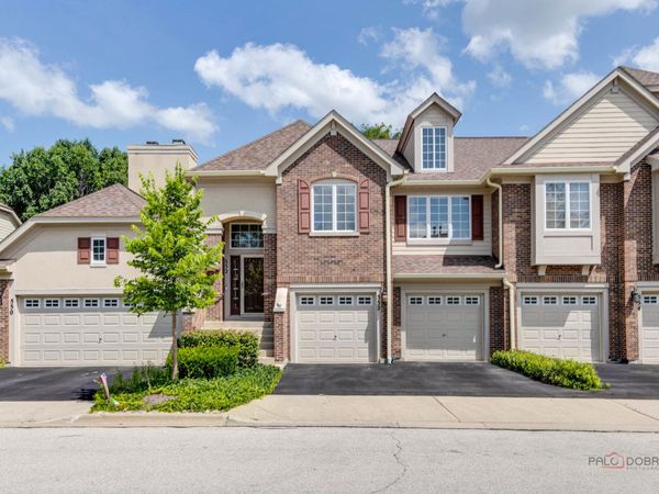 552 Saddlebrook Lane , Vernon Hills, IL 60061