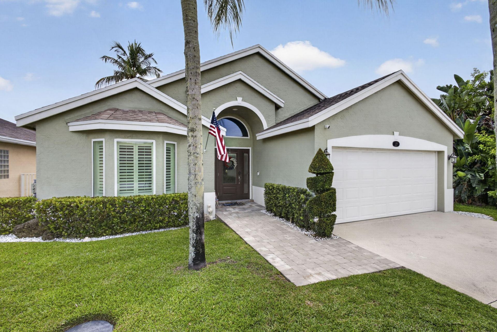 120 Saratoga Boulevard E, Royal Palm Beach, FL 33411 Photo