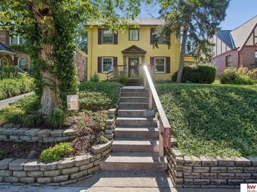 823 S 60th Street, Omaha, NE 68106