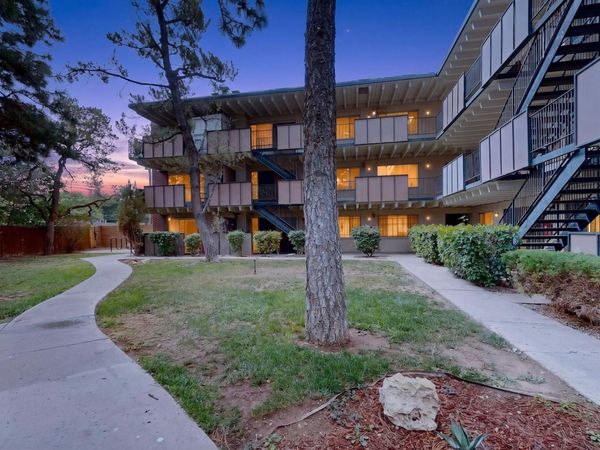 1100 Alvarado Drive SE, Unit APT 202, Albuquerque, NM 87108