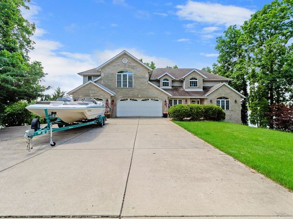 1739 Beachview Court, Crown Point, IN 46307