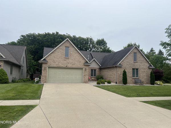 897 Busdeker Lane, Gibsonburg, OH 43431