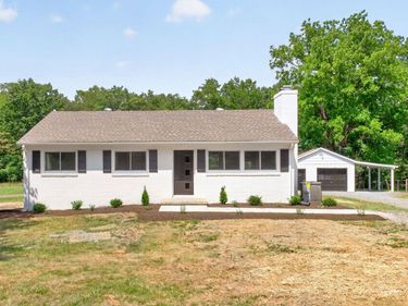 1546 THOMAS JEFFERSON PKWY, Charlottesville, VA 22902