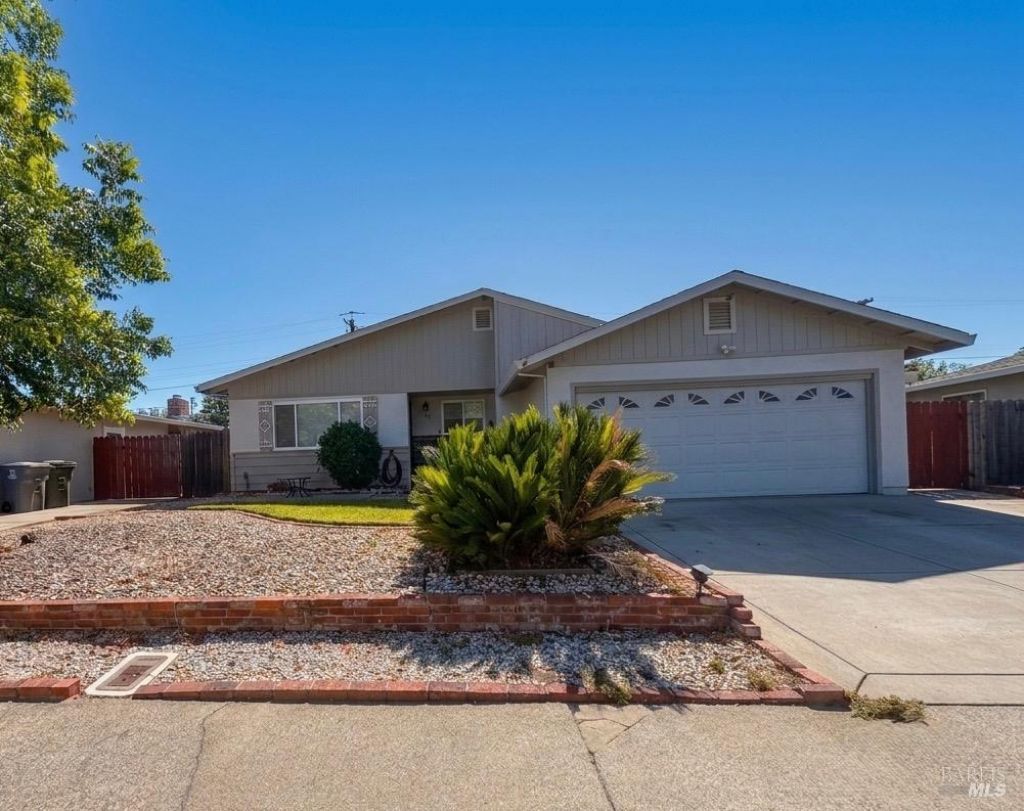 340 Plum Street, Vacaville, CA 95688 Main Photo
