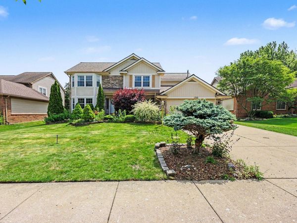 3705 Fieldcrest Lane, Ypsilanti, MI 48197