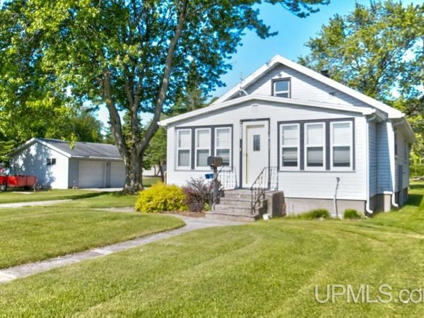 4131 10th Street, Menominee, MI 49858