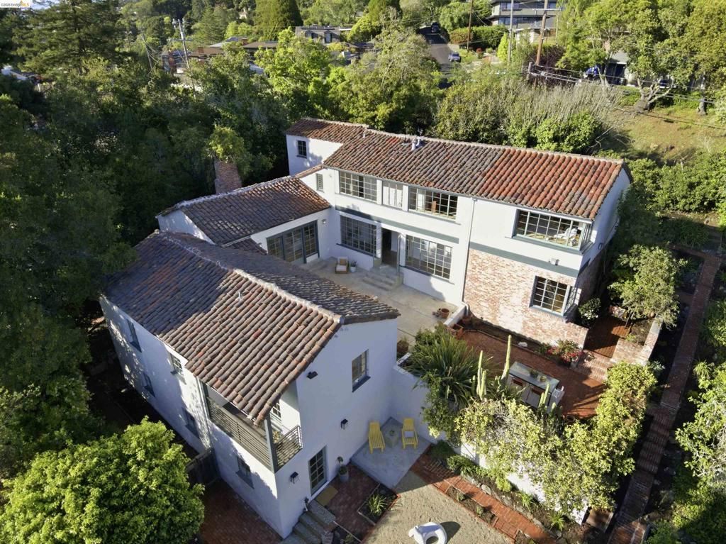44 Highgate Rd, Kensington, CA 94707 Main Photo