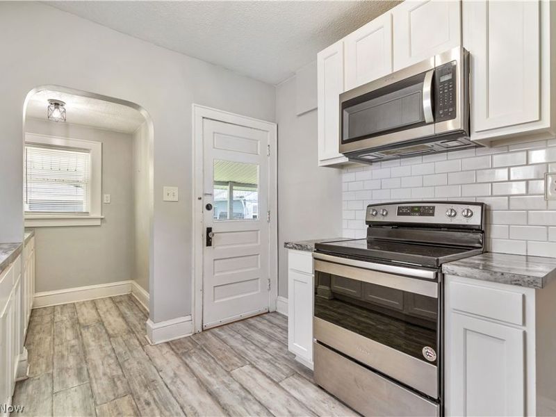 931 Dan Street , Akron, OH 44310 Photo 13