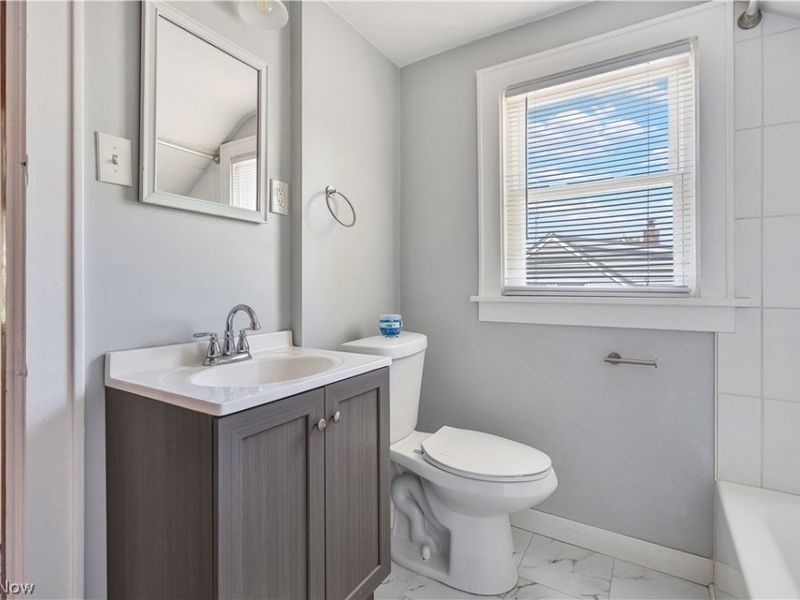 931 Dan Street , Akron, OH 44310 Photo 17