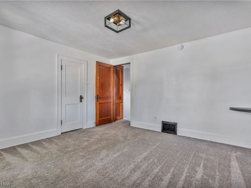 931 Dan Street , Akron, OH 44310 Photo 21