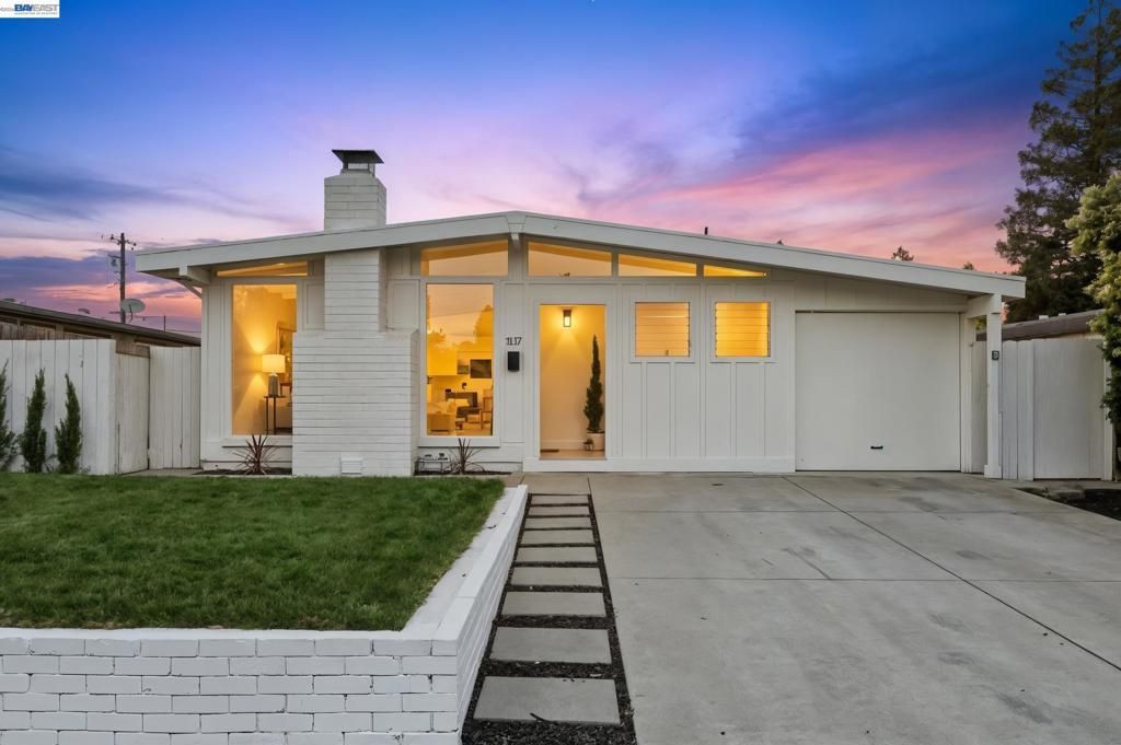 1117 Poinciana Dr, Sunnyvale, CA 94086 Main Photo