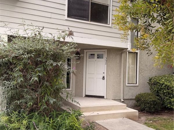 352 Deerfield Avenue, Unit 47, Irvine, CA 92606