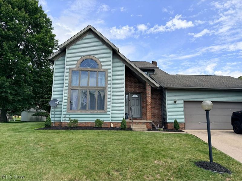371 Bryan Circle NE, New Philadelphia, OH 44663 Photo 1
