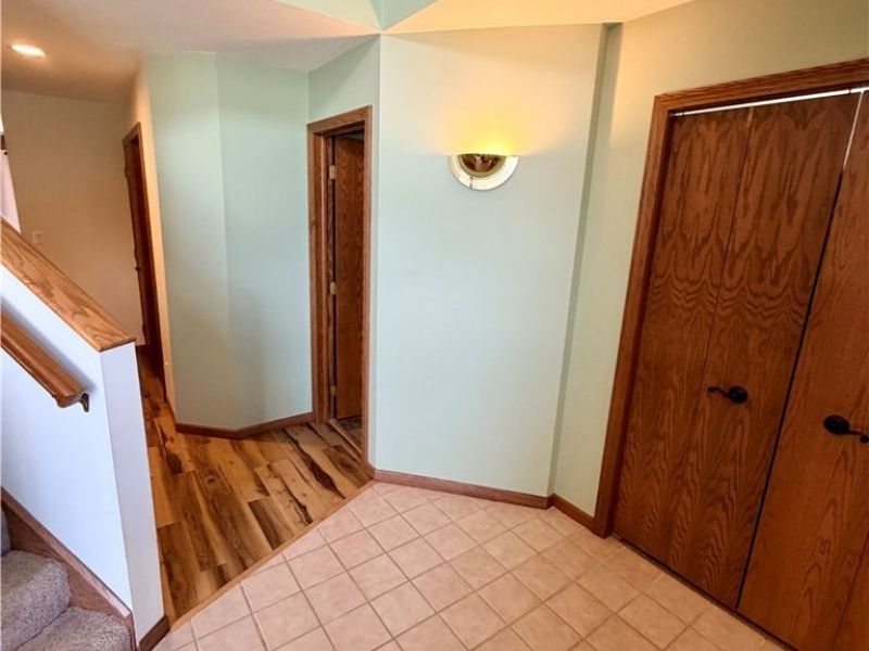 371 Bryan Circle NE, New Philadelphia, OH 44663 Photo 3