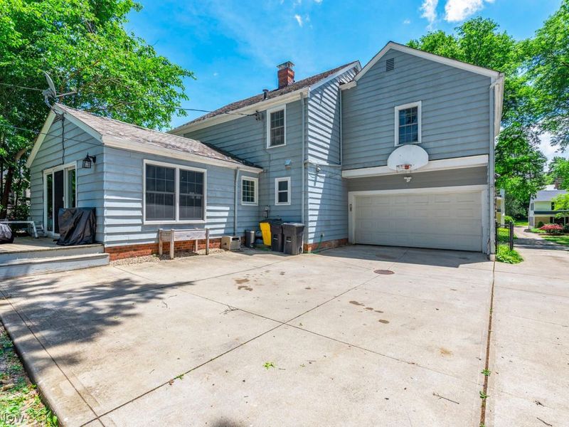 22299 Rye Road, Shaker Heights, OH 44122 Photo 3