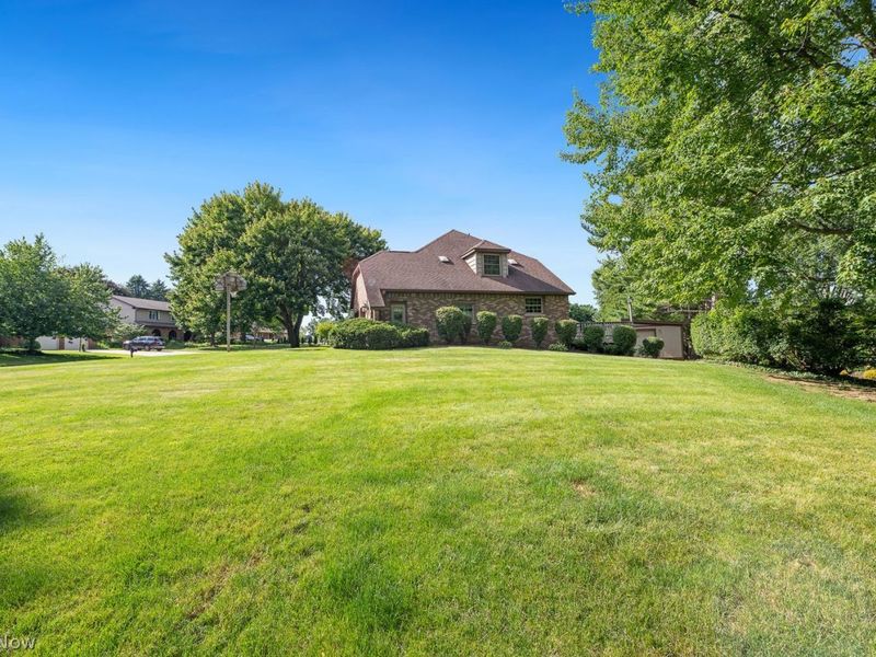 2425 Daffodil Street NE, Canton, OH 44705 Photo 30
