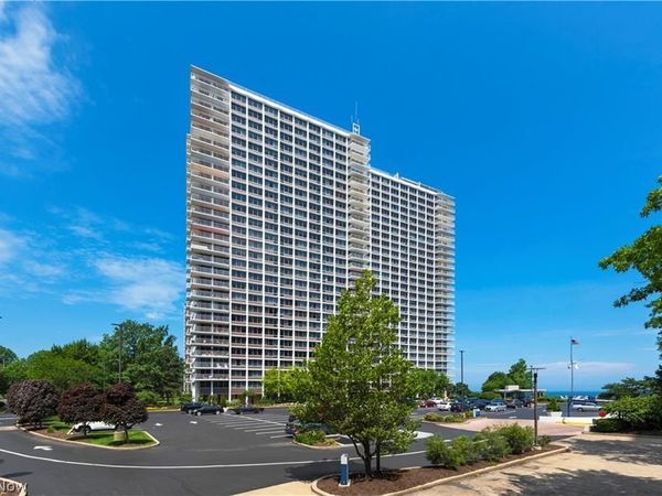 12700 Lake Avenue, Unit 405, Lakewood, OH 44107