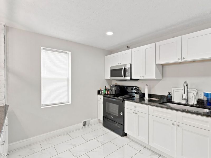 11723 Lorain Avenue, Cleveland, OH 44111 Photo 10