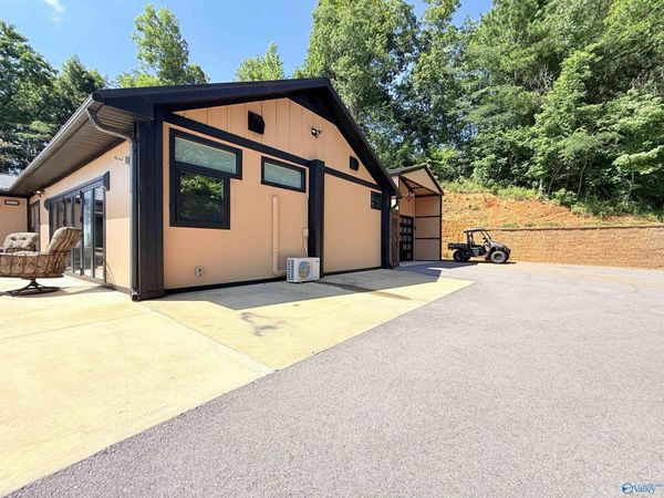 1899 Mohawk Cliff Road, Ohatchee, AL 36271