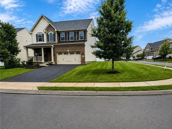 2932 E Pinnacle Dr, Mc Donald, PA 15057