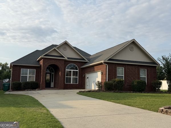 600 Trails End Circle, Bonaire, GA 31005