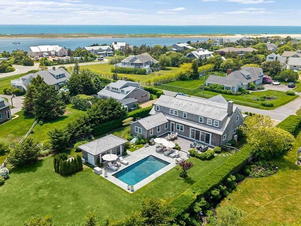 17 Katama Point, Edgartown, MA 02539
