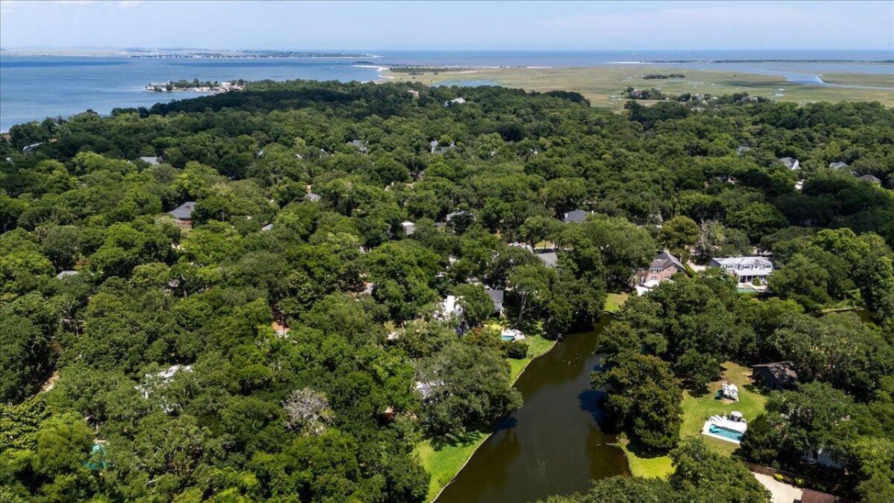 731 Knotty Pine Road Photo 2