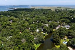 731 Knotty Pine Road photo 4