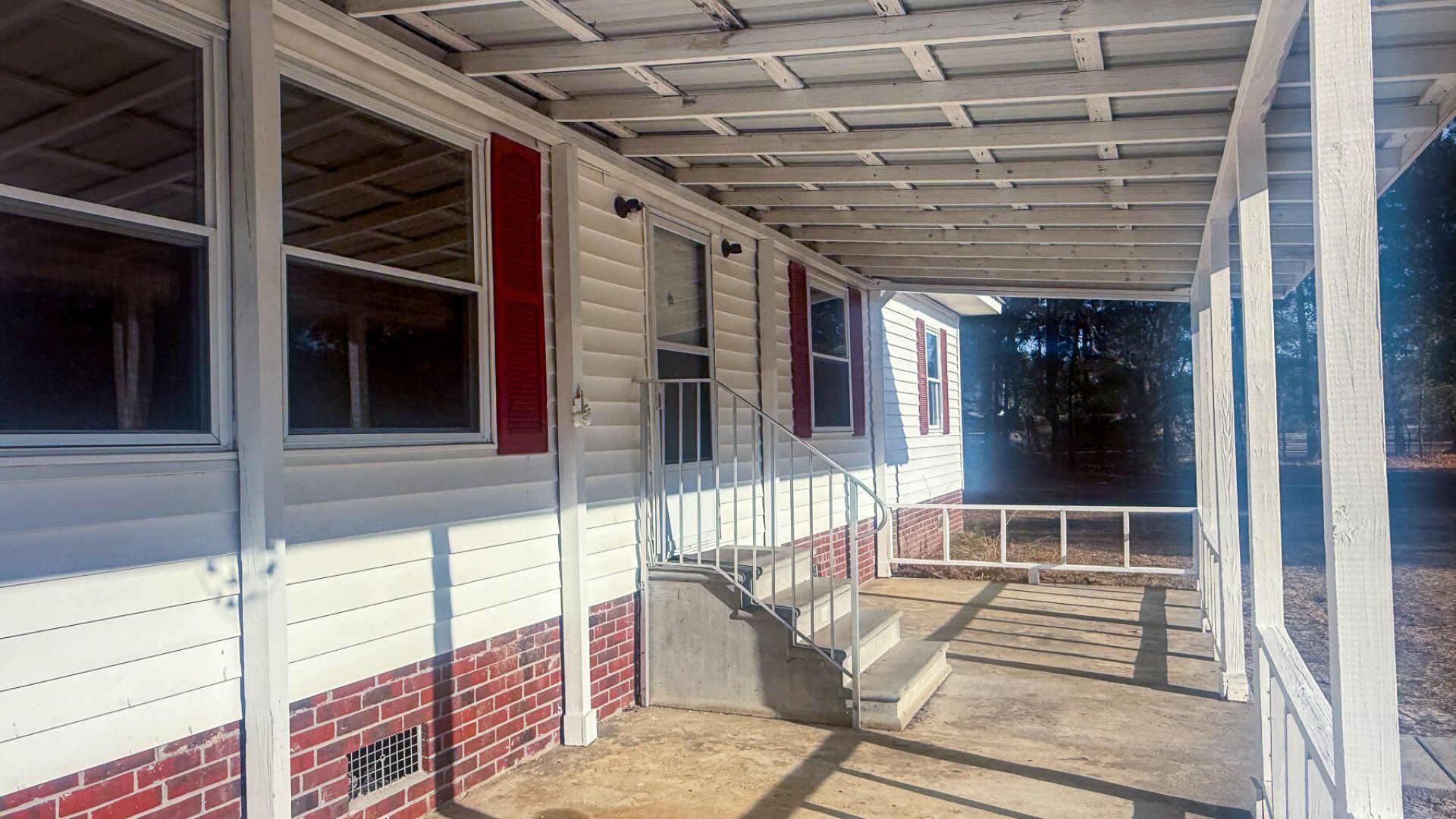1748 Highway 402 Photo 4