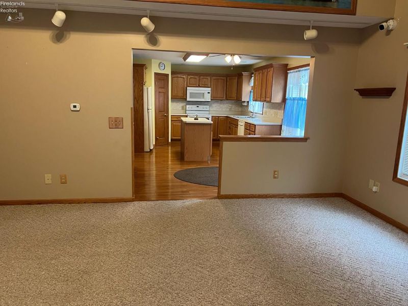 897 Busdeker Lane, Gibsonburg, OH 43431 Photo 10