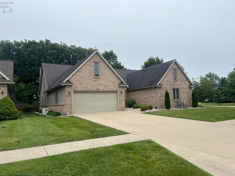 897 Busdeker Lane, Gibsonburg, OH 43431 Photo 4