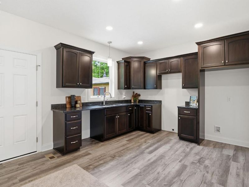 2327 S Oak Knoll Drive, Marblehead, OH 43440 Photo 6