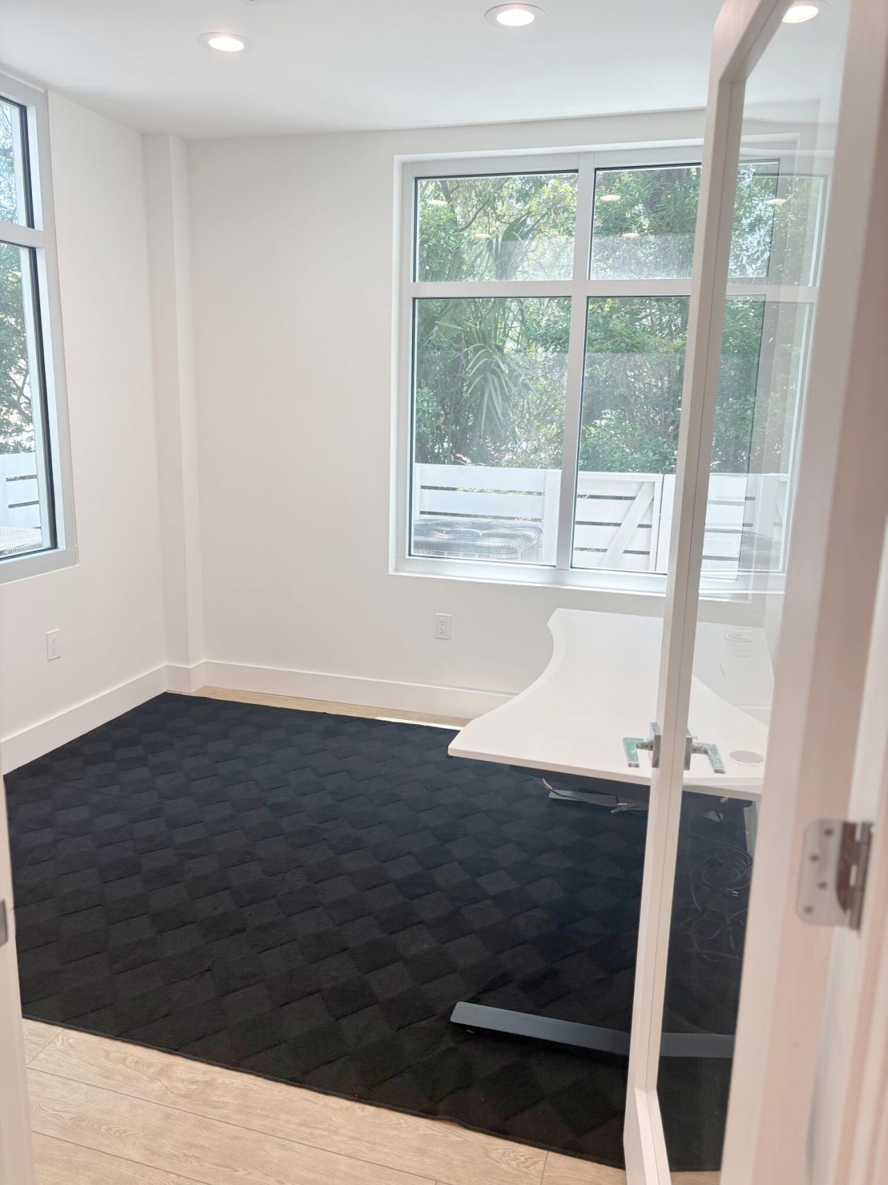 10 Shem Drive Photo 6