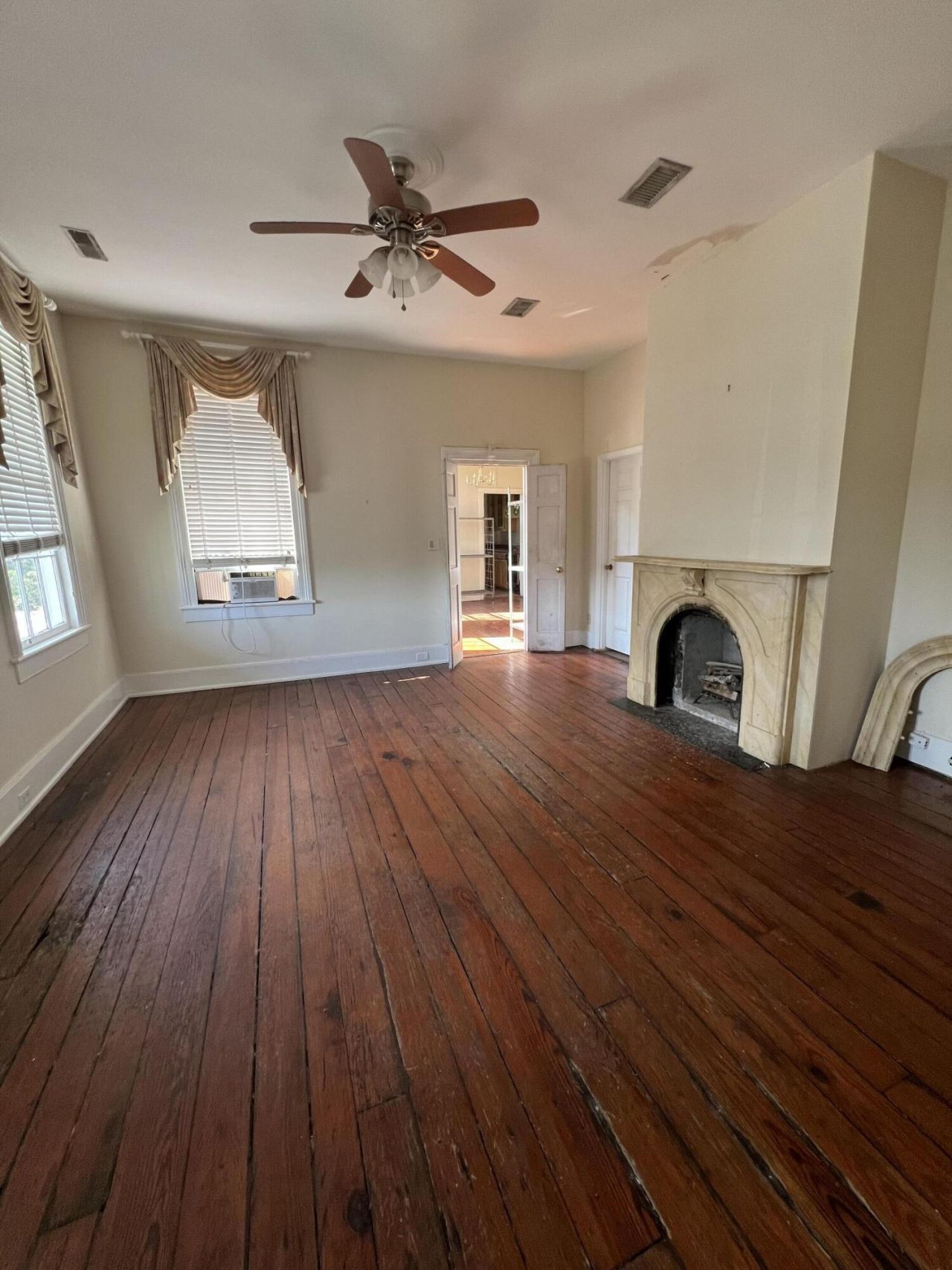 18 Pinckney Photo 16