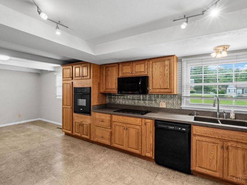 205 Tuxworth Road, Centerville, OH 45458 Photo 18