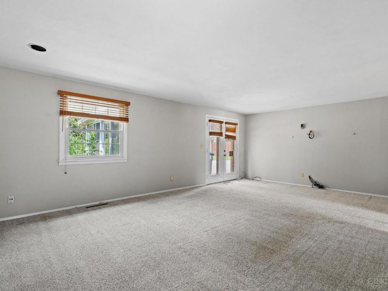 205 Tuxworth Road, Centerville, OH 45458 Photo 6