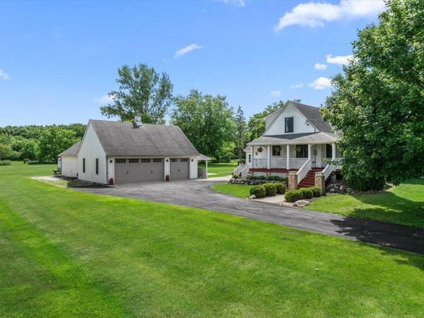 N104W16269 Donges Bay ROAD, Germantown, WI 53022