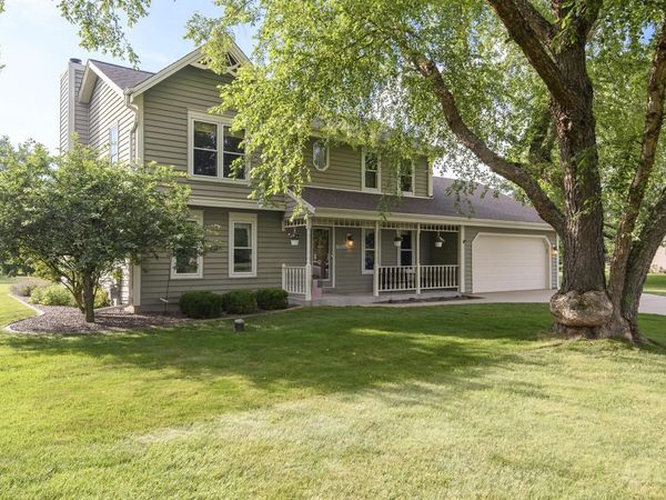 N75W28050 Schmidt LANE, Hartland, WI 53029