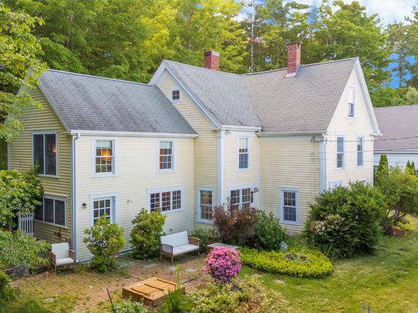 8 Old Austin Road, Newcastle, ME 04553