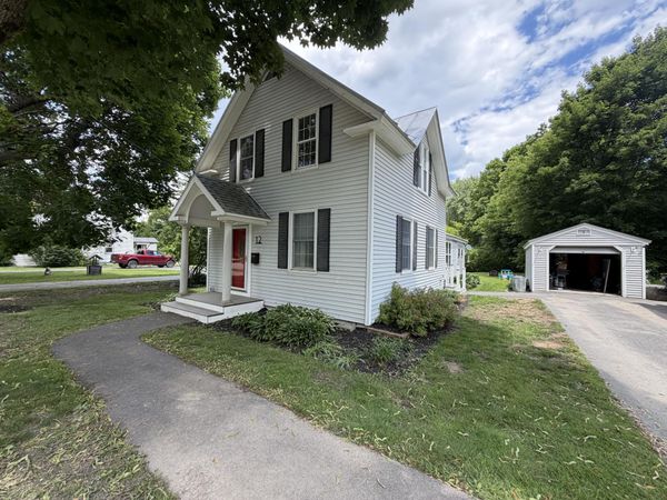 12 Elm Street , Newport, ME 04953