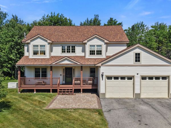5 Brookfield Drive, Holden, ME 04429
